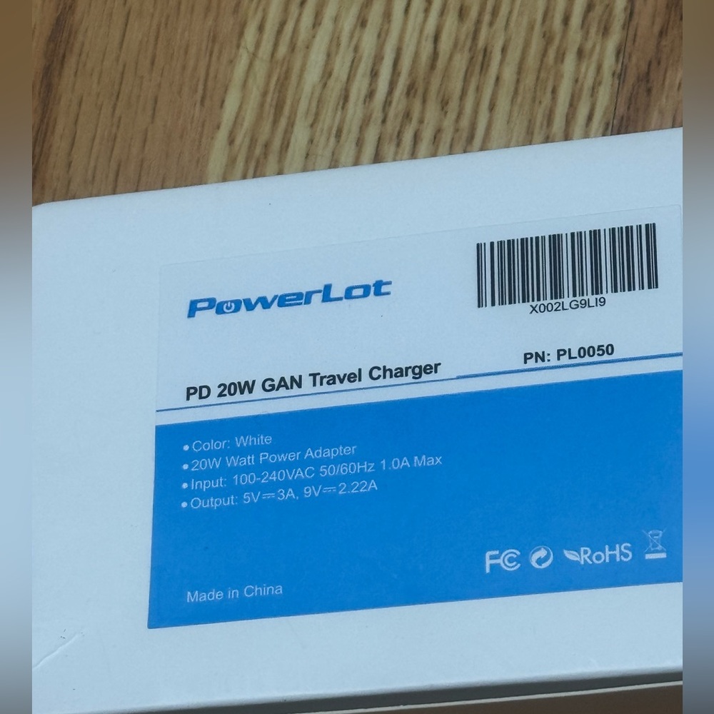 PD 20W GAN Travel Charger